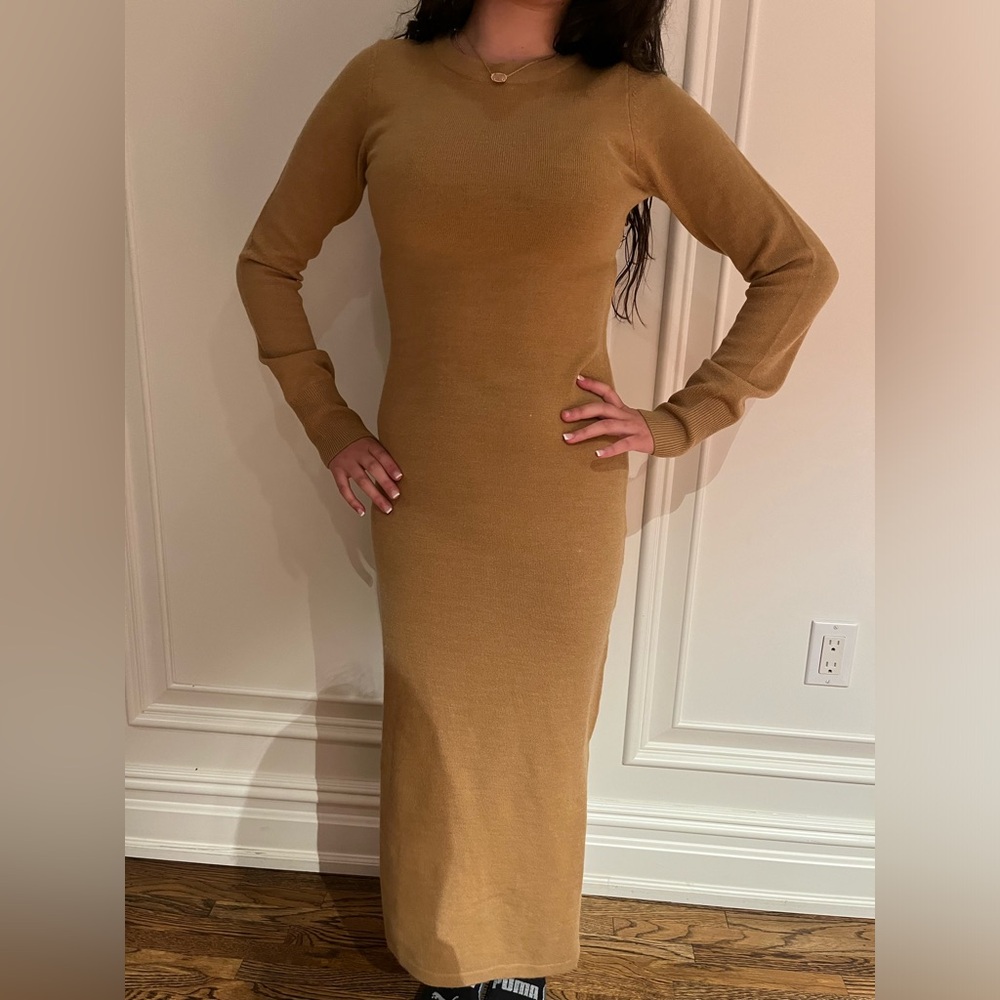 Fitted sweater maxi dress